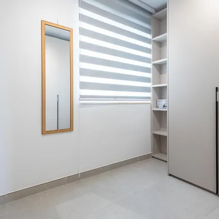 Gorgeous With Side Sea View 2 Apartment St. Paul's Bay